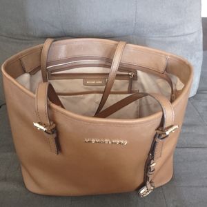 Michael Kors tote leather